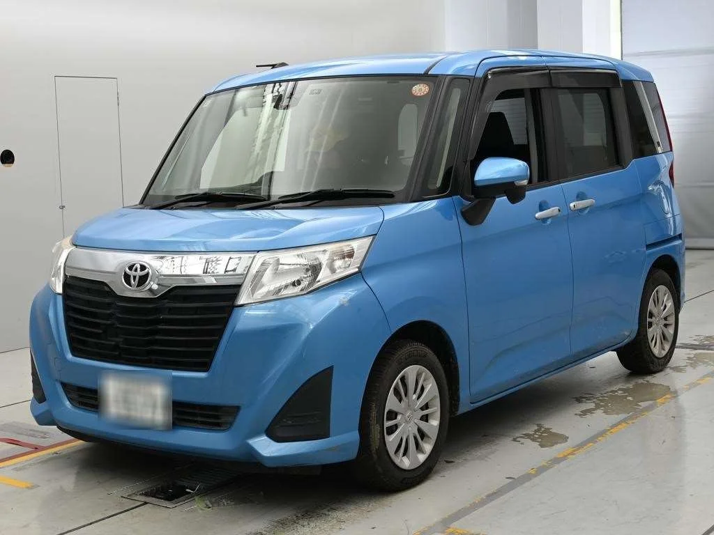 Toyota Roomy M900A 2018