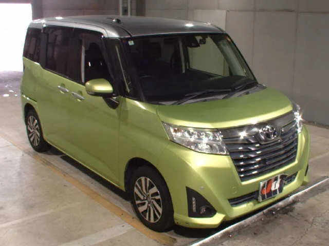 Toyota Roomy M900A 2018