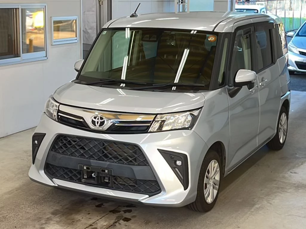 Toyota Roomy M900A 2021