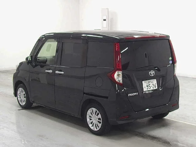 Toyota Roomy M900A 2018