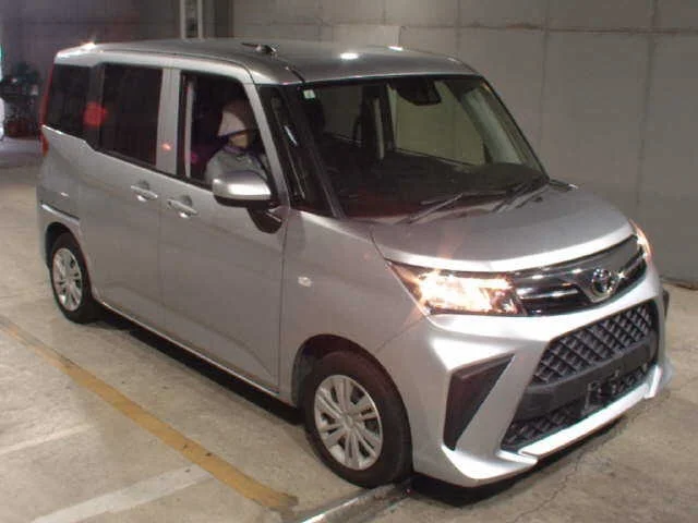 Toyota Roomy M900A 2021