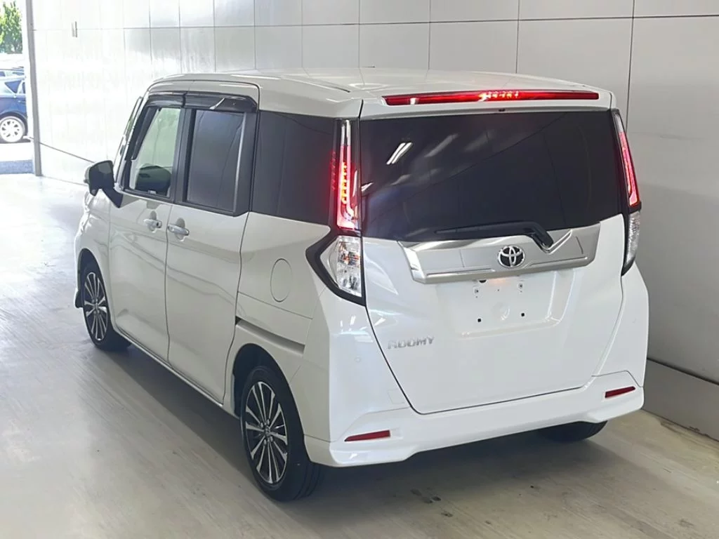 Toyota Roomy M900A 2023