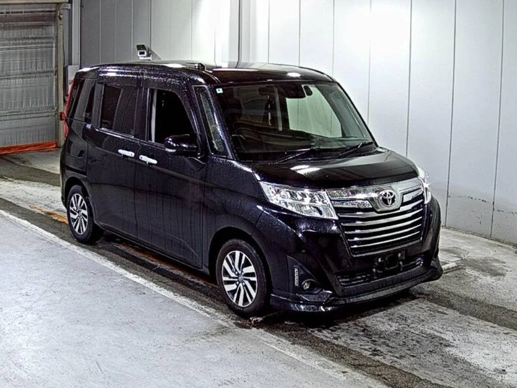 Toyota Roomy M900A 2020