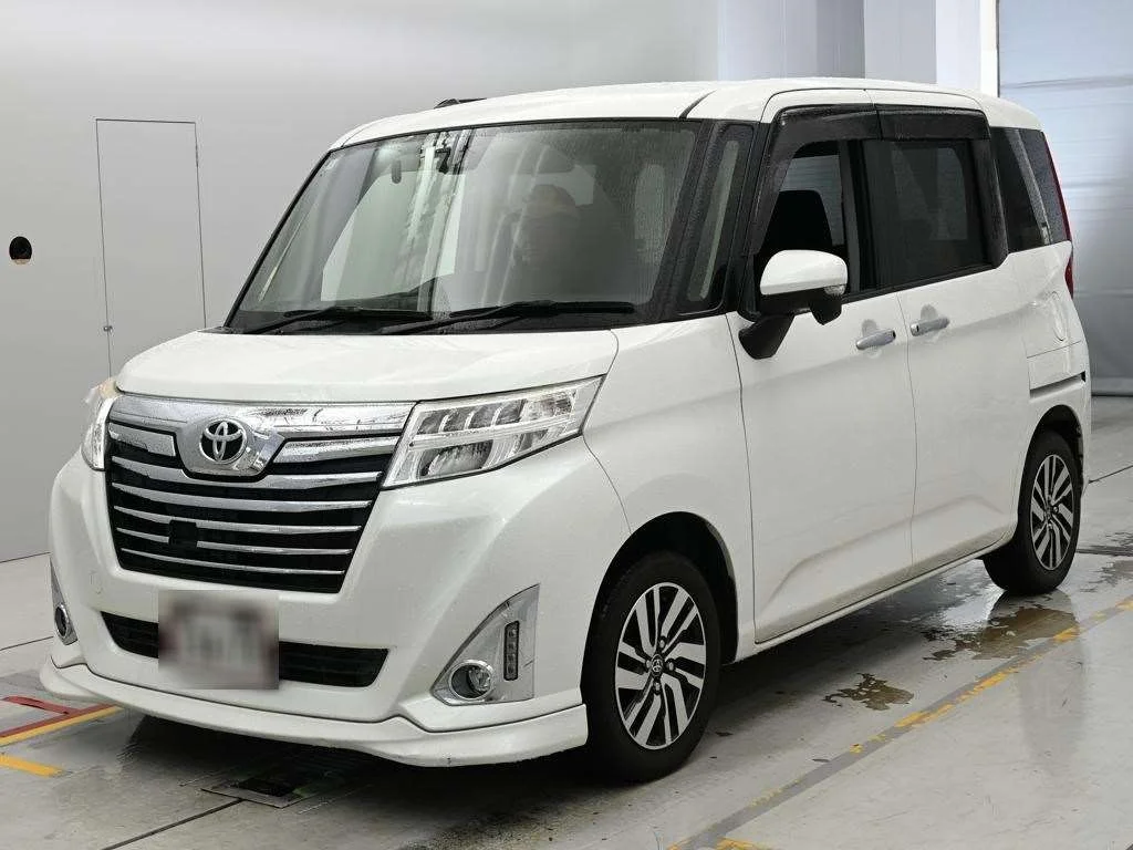 Toyota Roomy M900A 2018