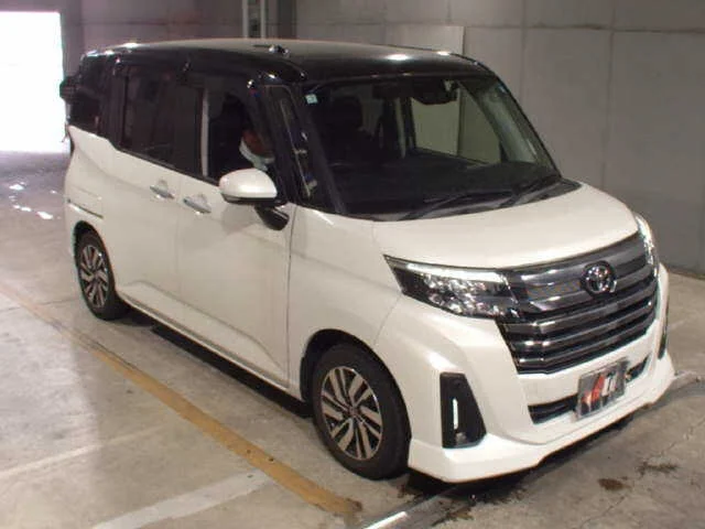 Toyota Roomy M900A 2021