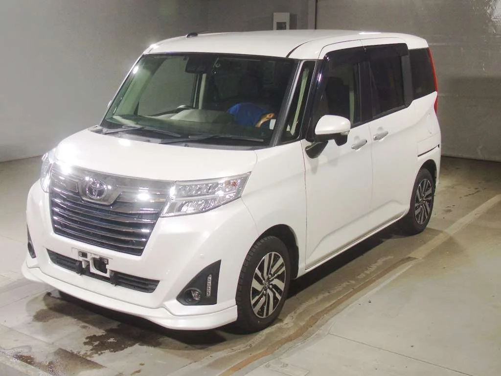 Toyota Roomy M900A 2019