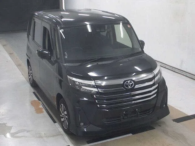 Toyota Roomy M900A 2021