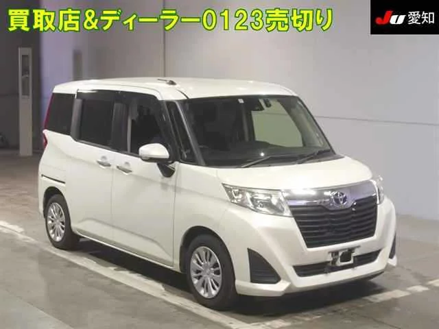 Toyota Roomy M900A 2018