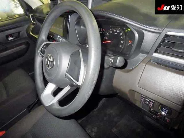 Toyota Roomy M900A 2021