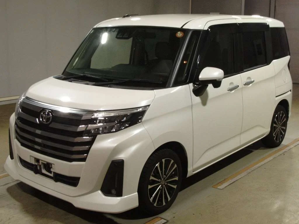Toyota Roomy M900A 2021