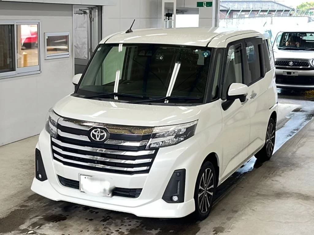 Toyota Roomy M900A 2021