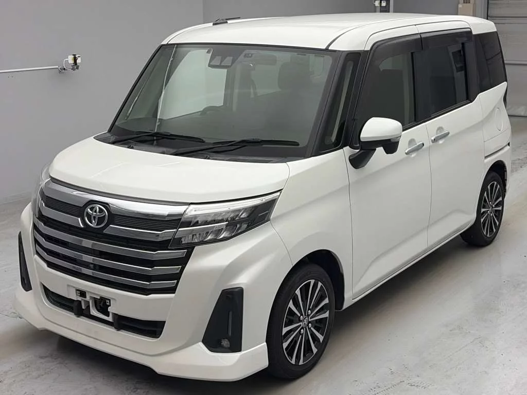 Toyota Roomy M900A 2021