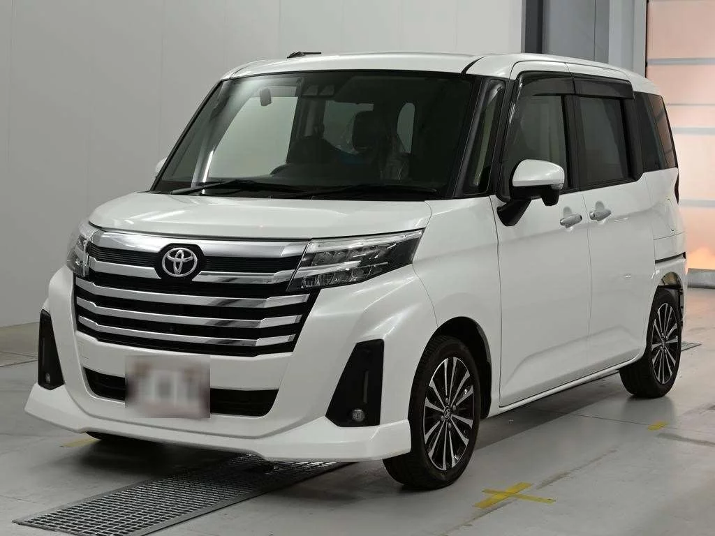 Toyota Roomy M900A 2021