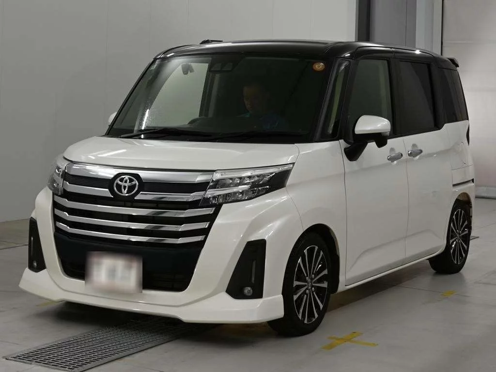 Toyota Roomy M900A 2022