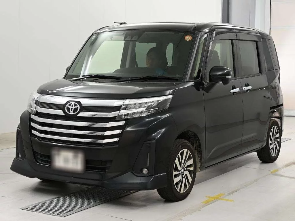 Toyota Roomy M900A 2021