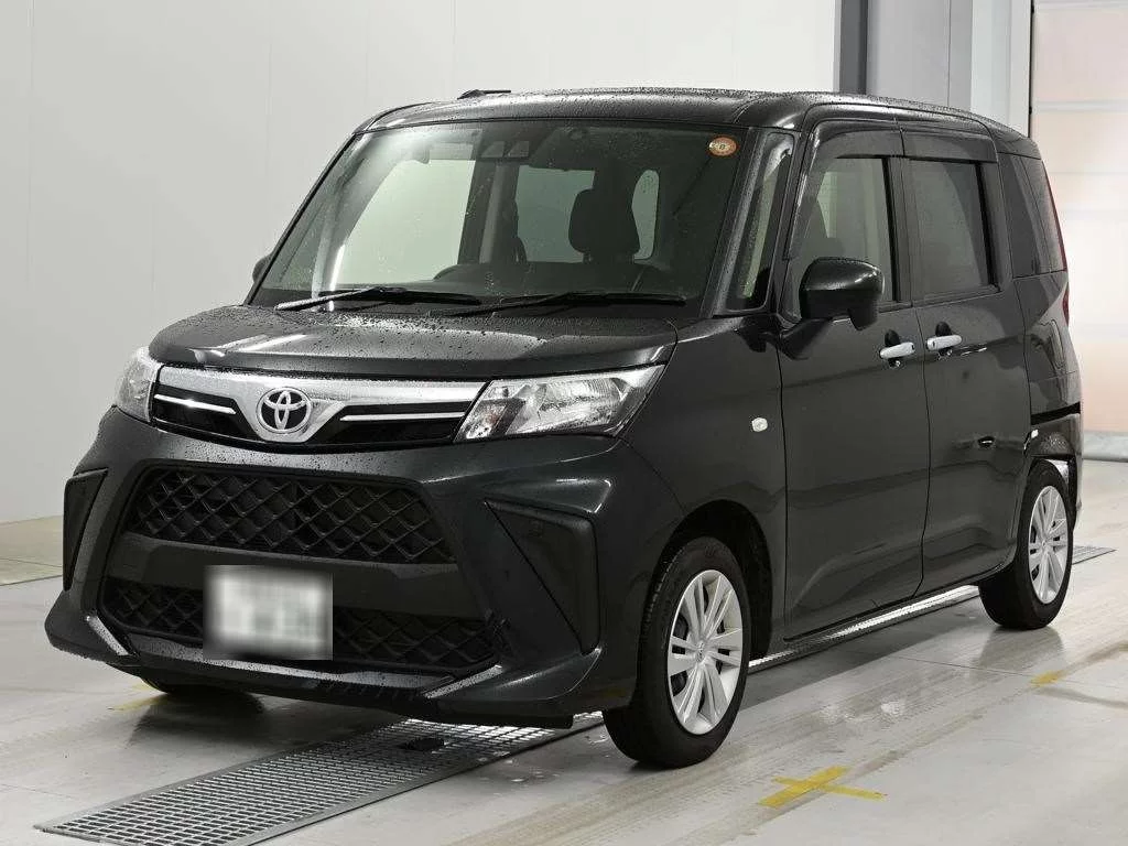 Toyota Roomy M900A 2025