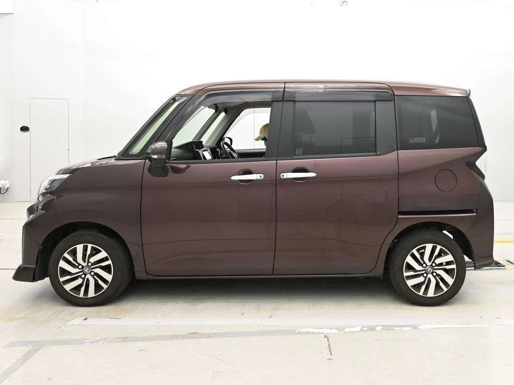 Toyota Roomy M900A 2023