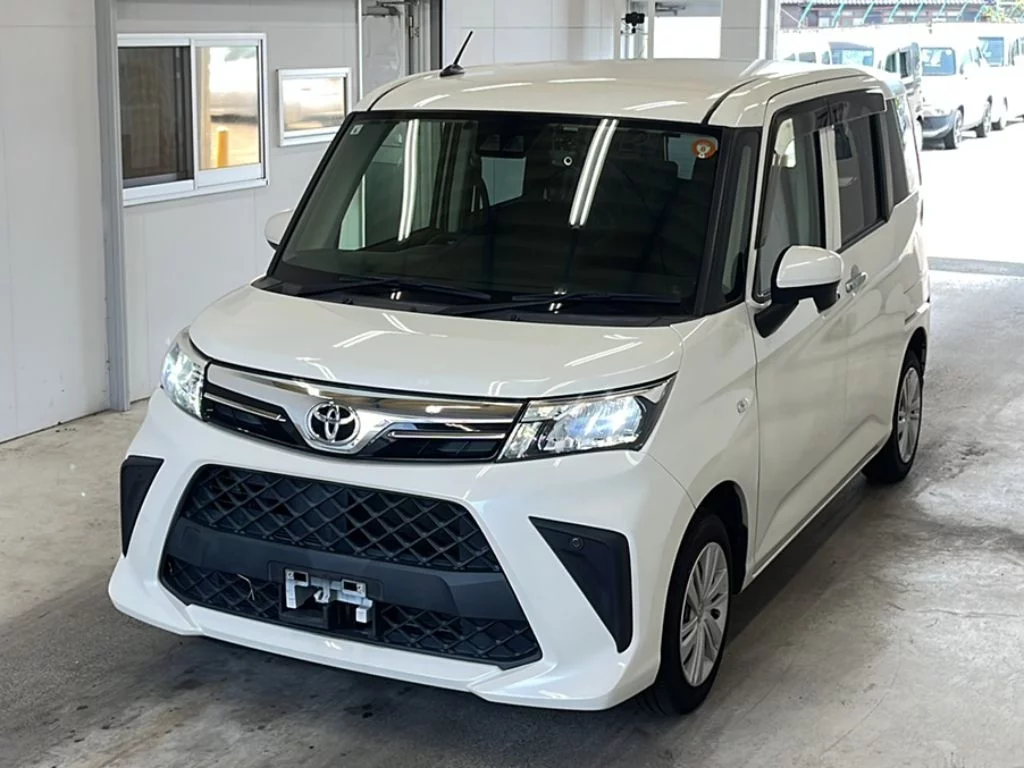 Toyota Roomy M900A 2021