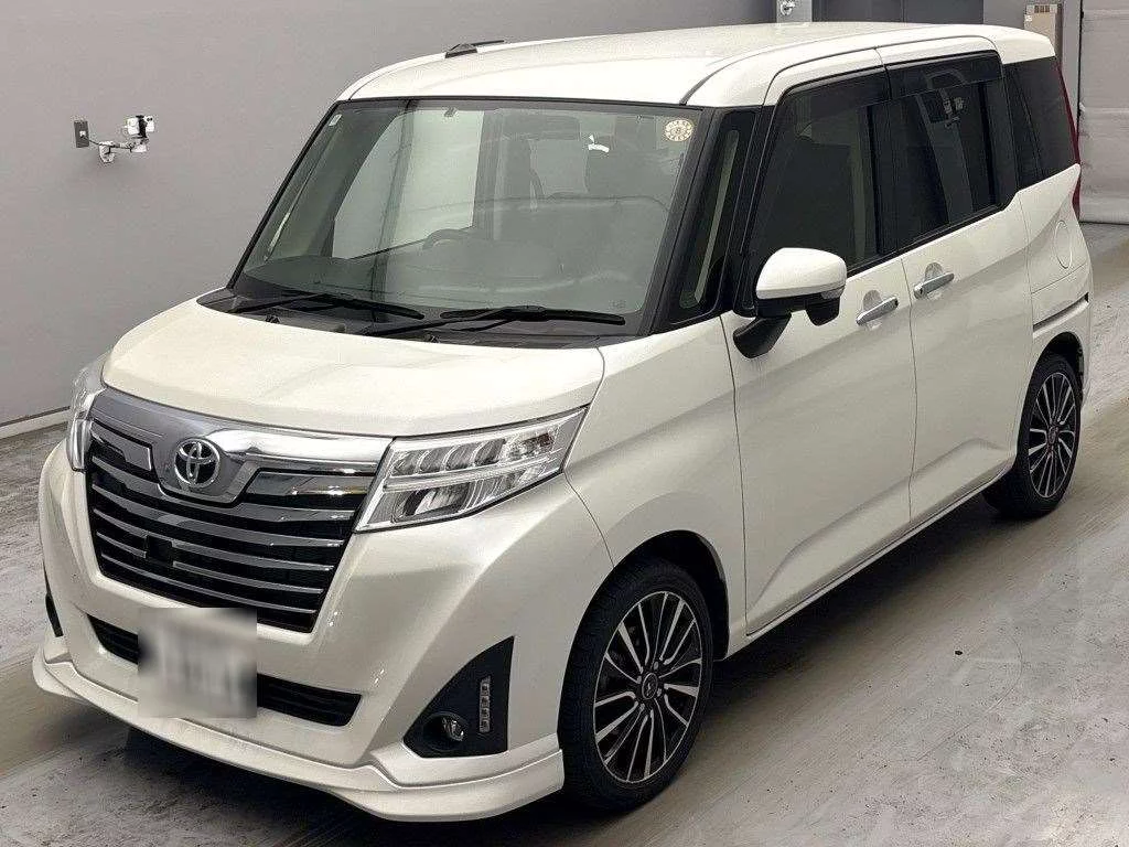 Toyota Roomy M900A 2018