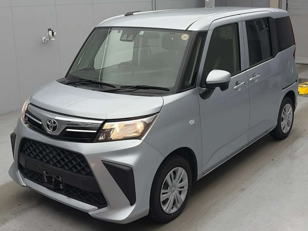 Toyota Roomy M900A 2022