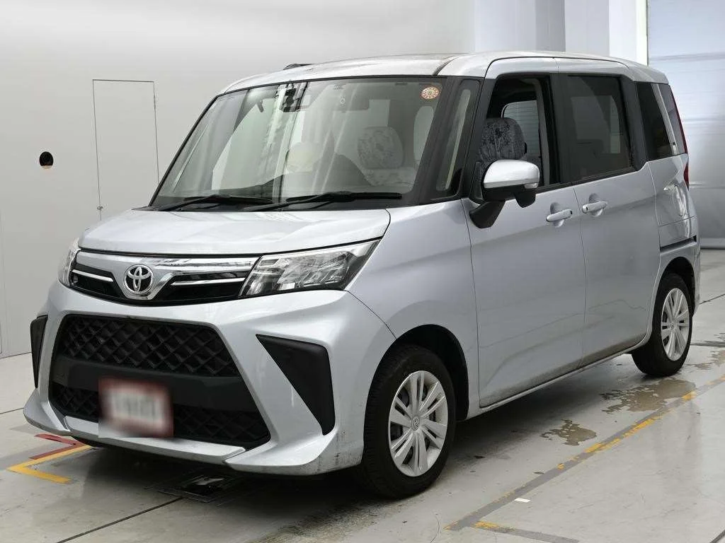 Toyota Roomy M900A 2023
