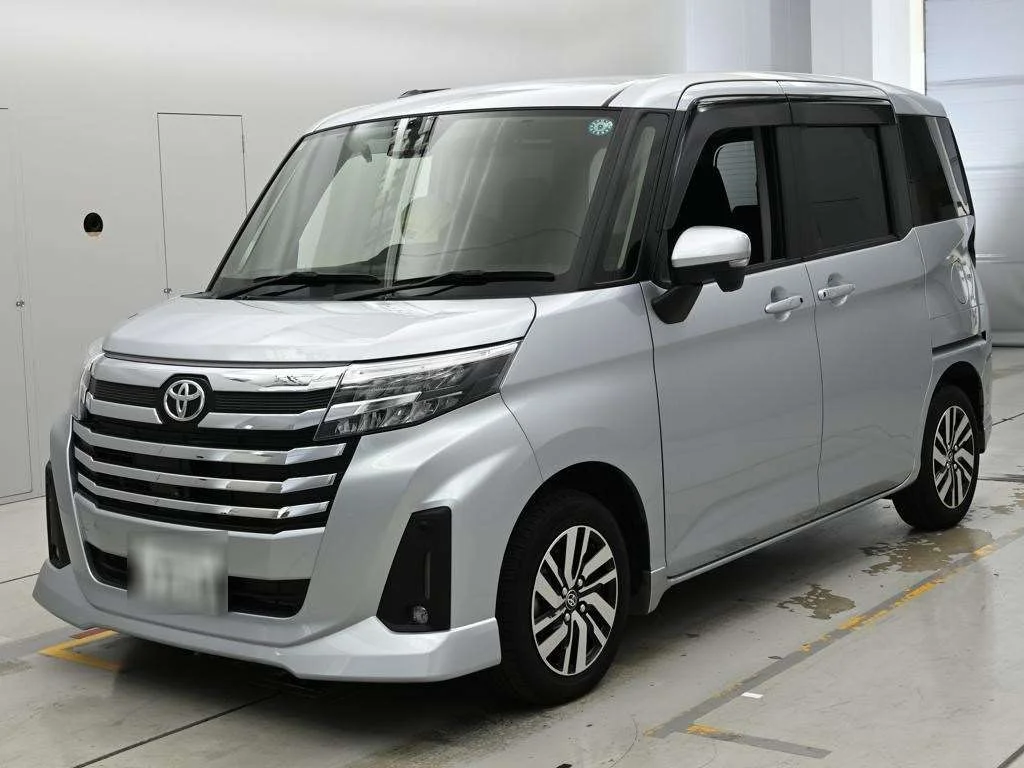 Toyota Roomy M900A 2025