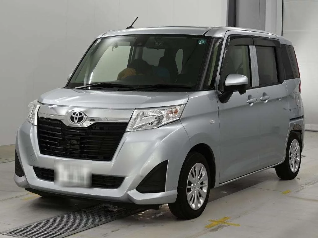 Toyota Roomy M900A 2018