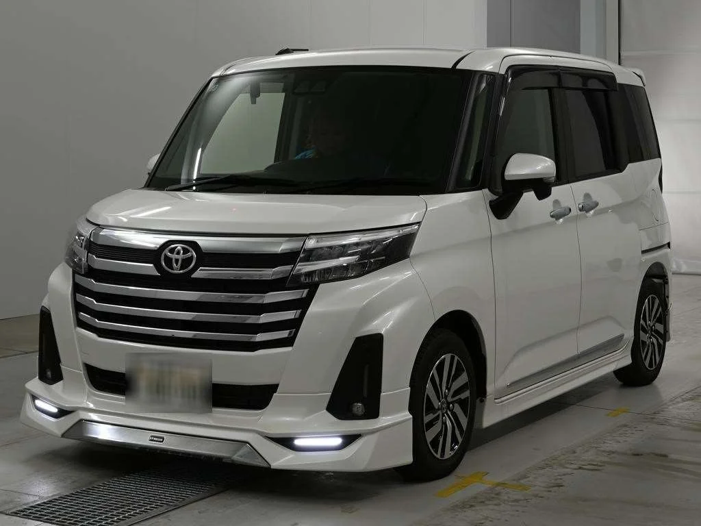 Toyota Roomy M900A 2023