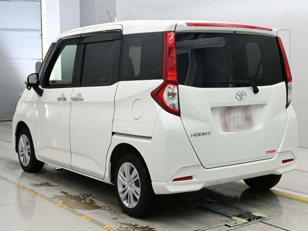 Toyota Roomy M900A 2023