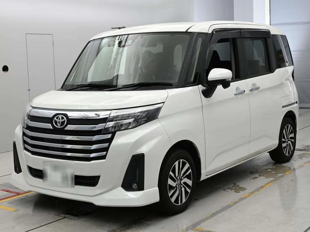 Toyota Roomy M900A 2021