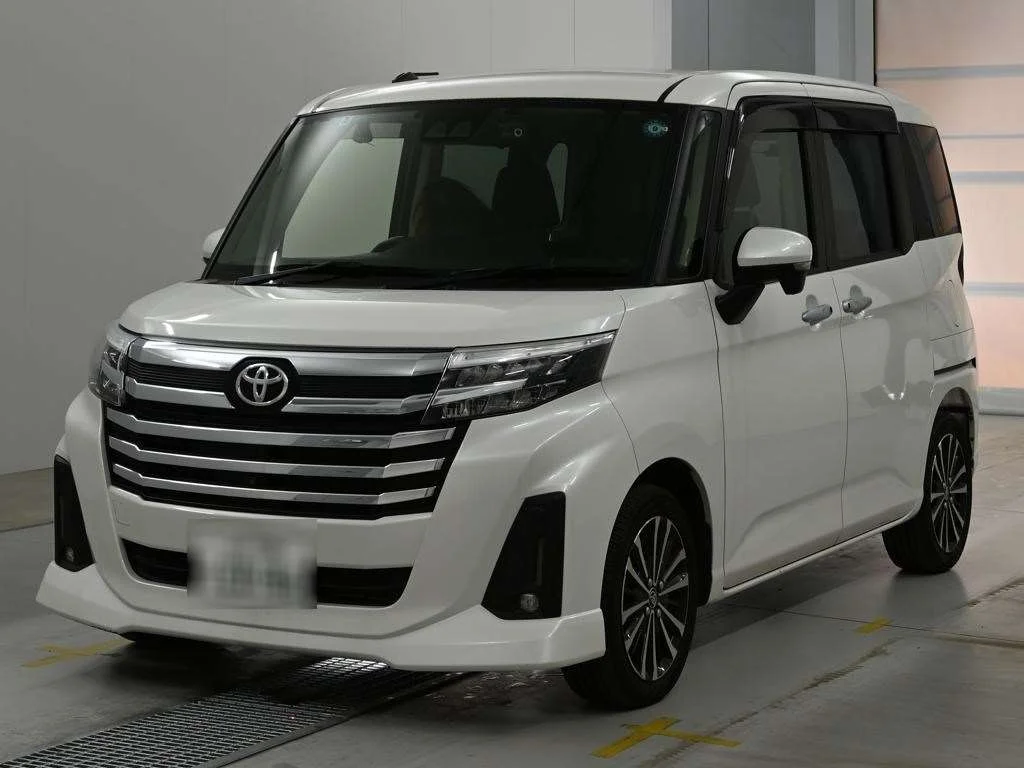 Toyota Roomy M900A 2022