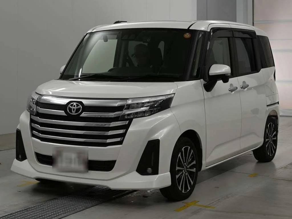 Toyota Roomy M900A 2021