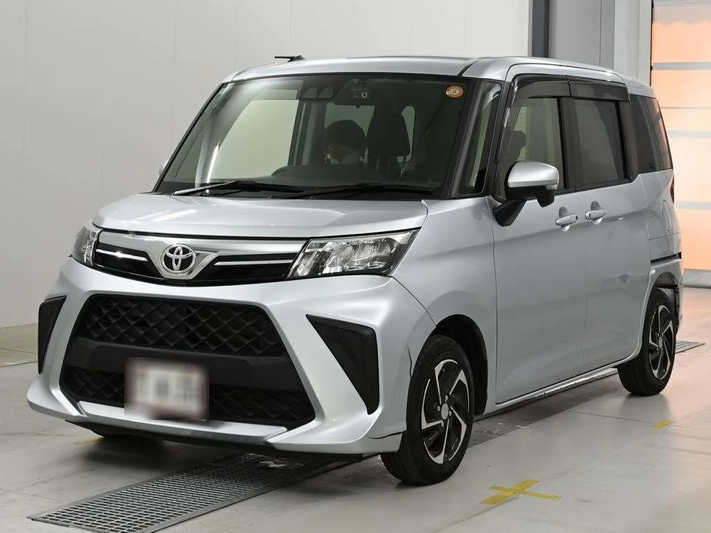 Toyota Roomy M900A 2023