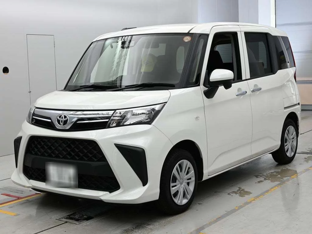 Toyota Roomy M900A 2024