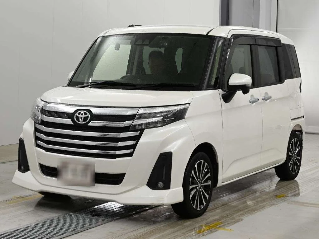 Toyota Roomy M900A 2021