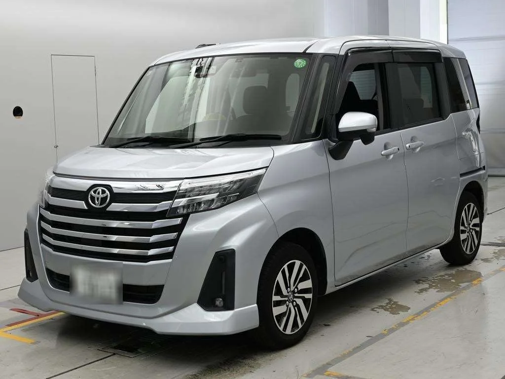Toyota Roomy M900A 2021