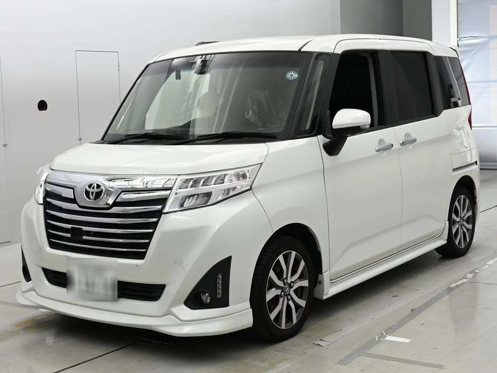 Toyota Roomy M900A 2018
