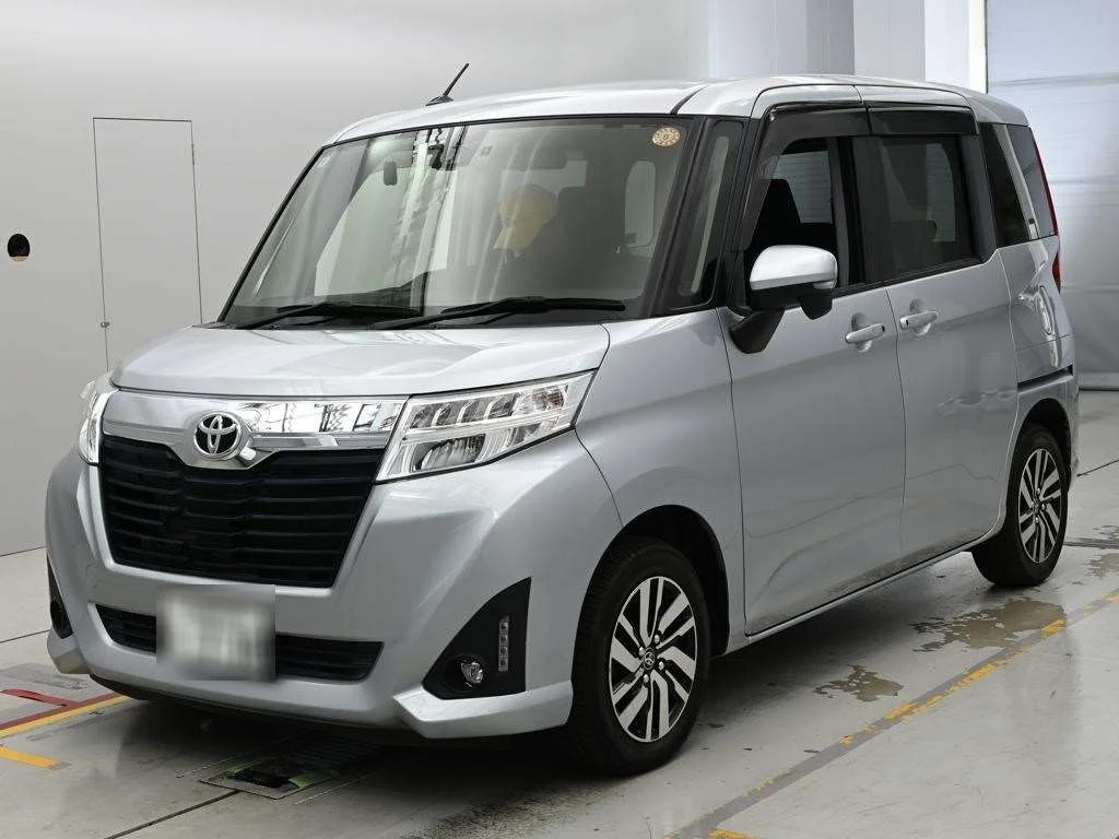 Toyota Roomy M900A 2018