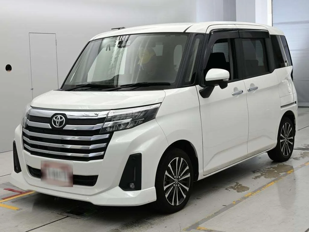 Toyota Roomy M900A 2021
