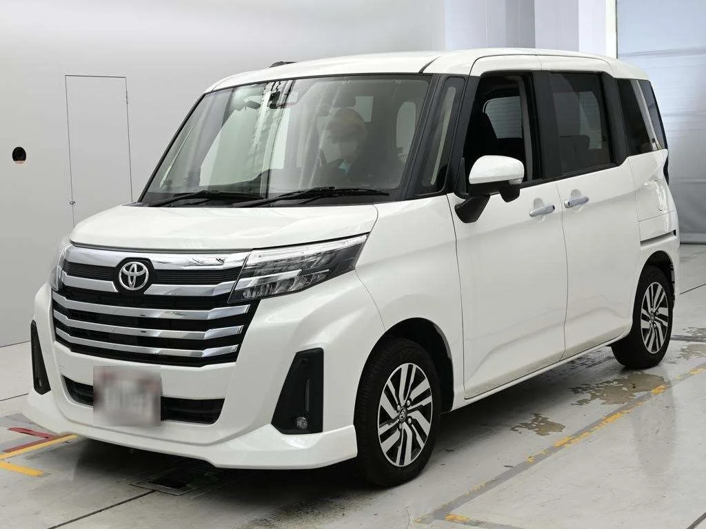 Toyota Roomy M900A 2021