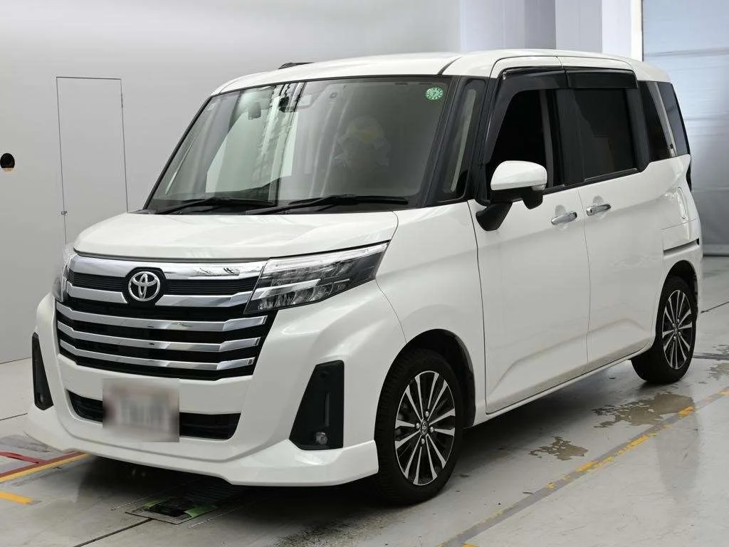 Toyota Roomy M900A 2021