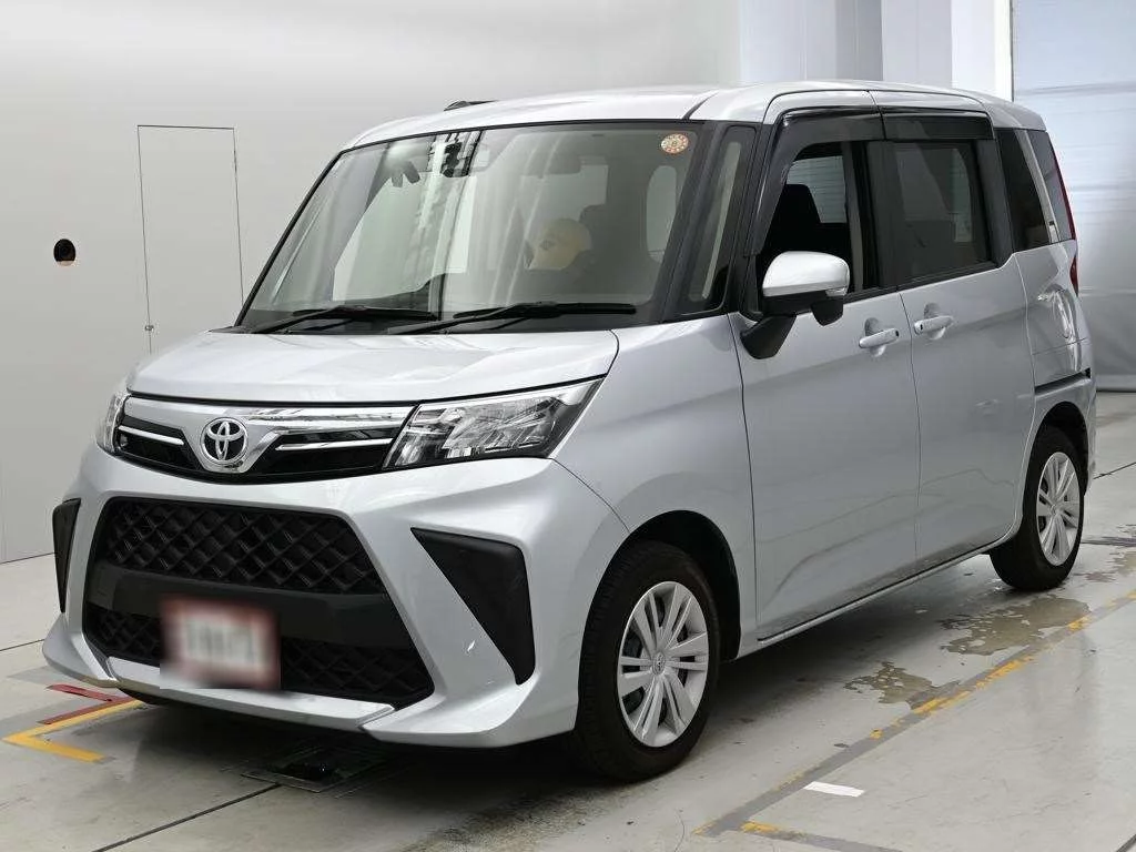 Toyota Roomy M900A 2023