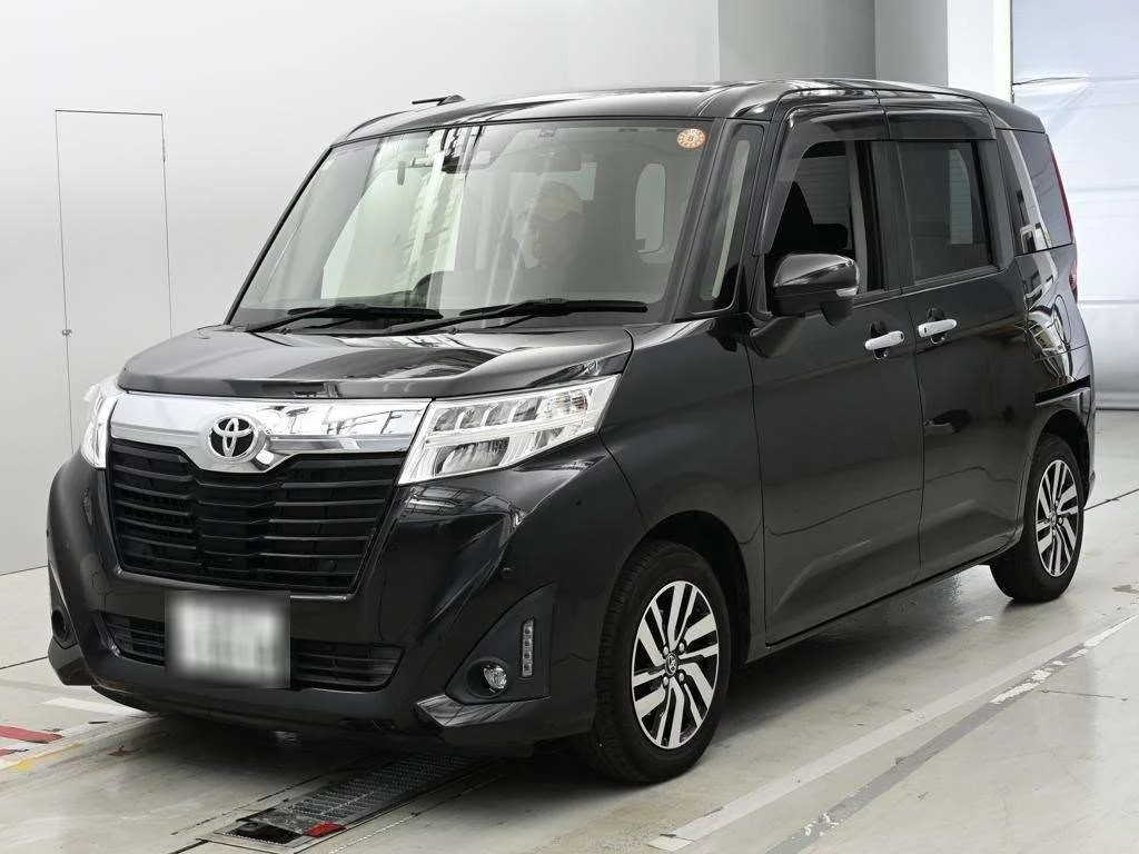 Toyota Roomy M900A 2018