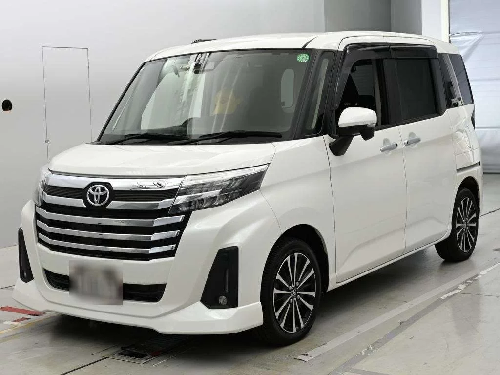 Toyota Roomy M900A 2021