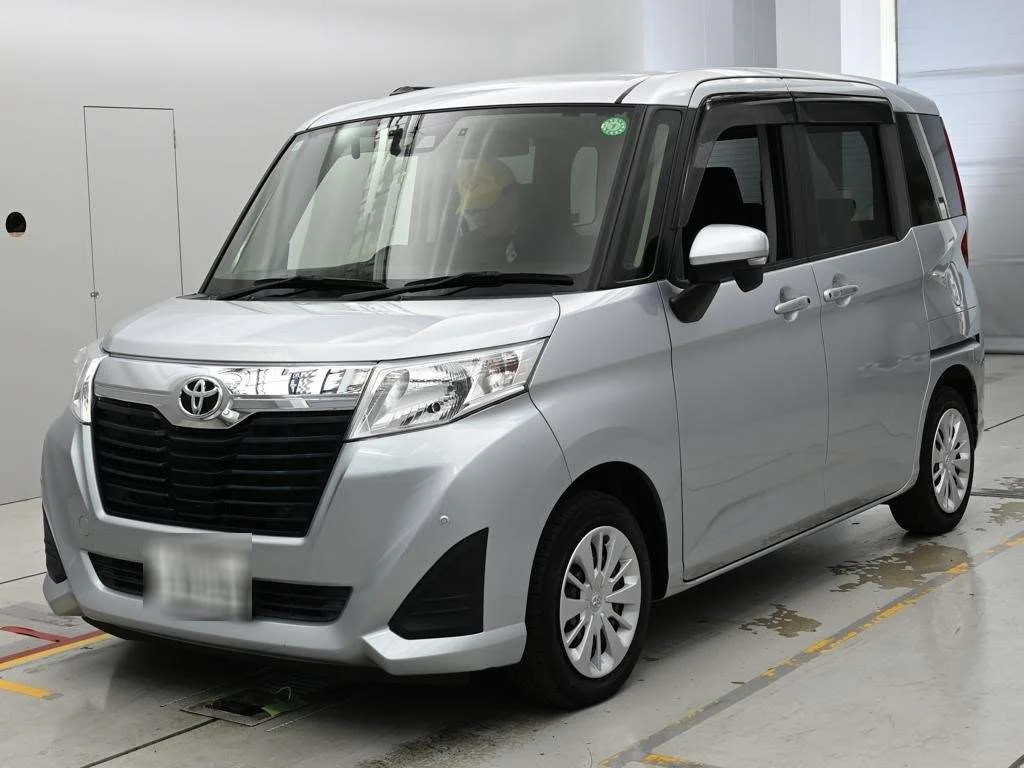 Toyota Roomy M900A 2019