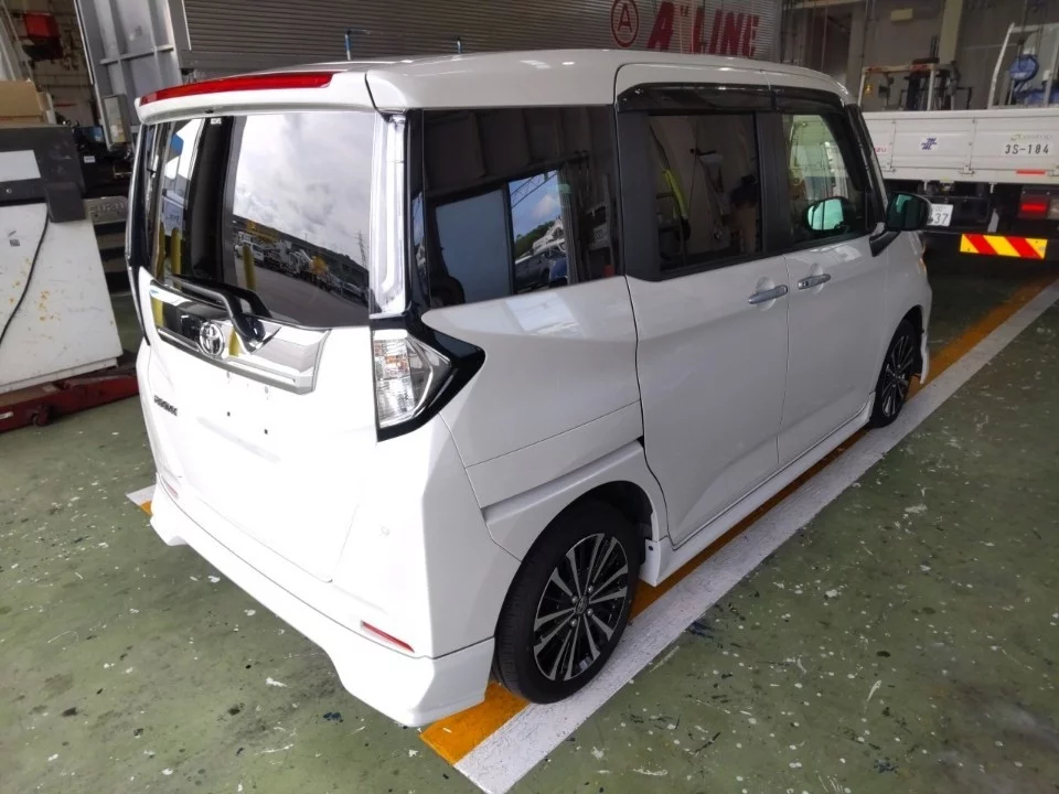 Toyota Roomy M900A 2025
