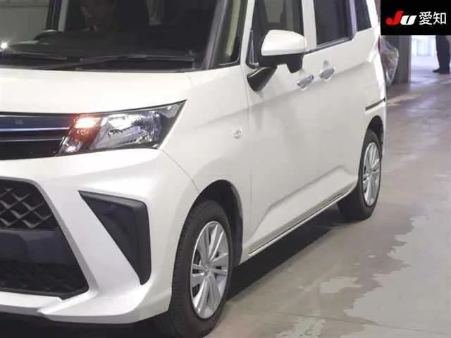 Toyota Roomy M900A 2022