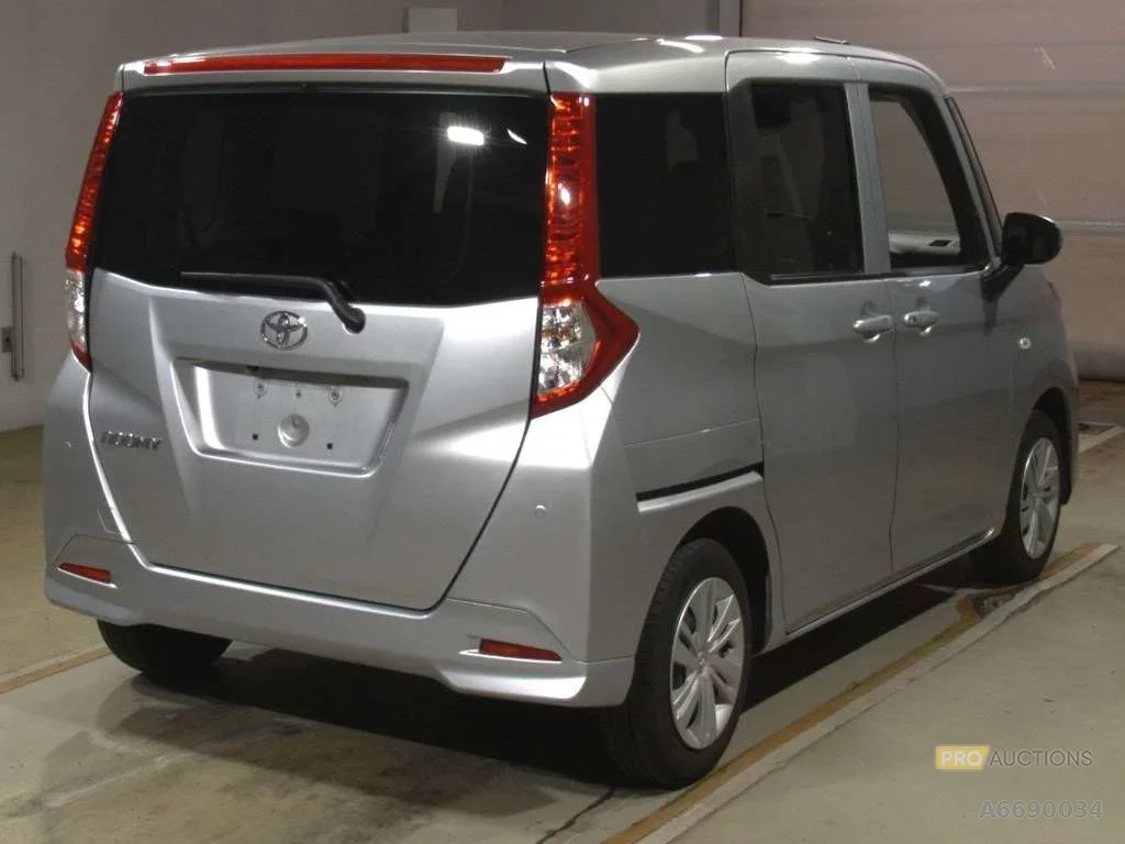Toyota Roomy M900A 2023