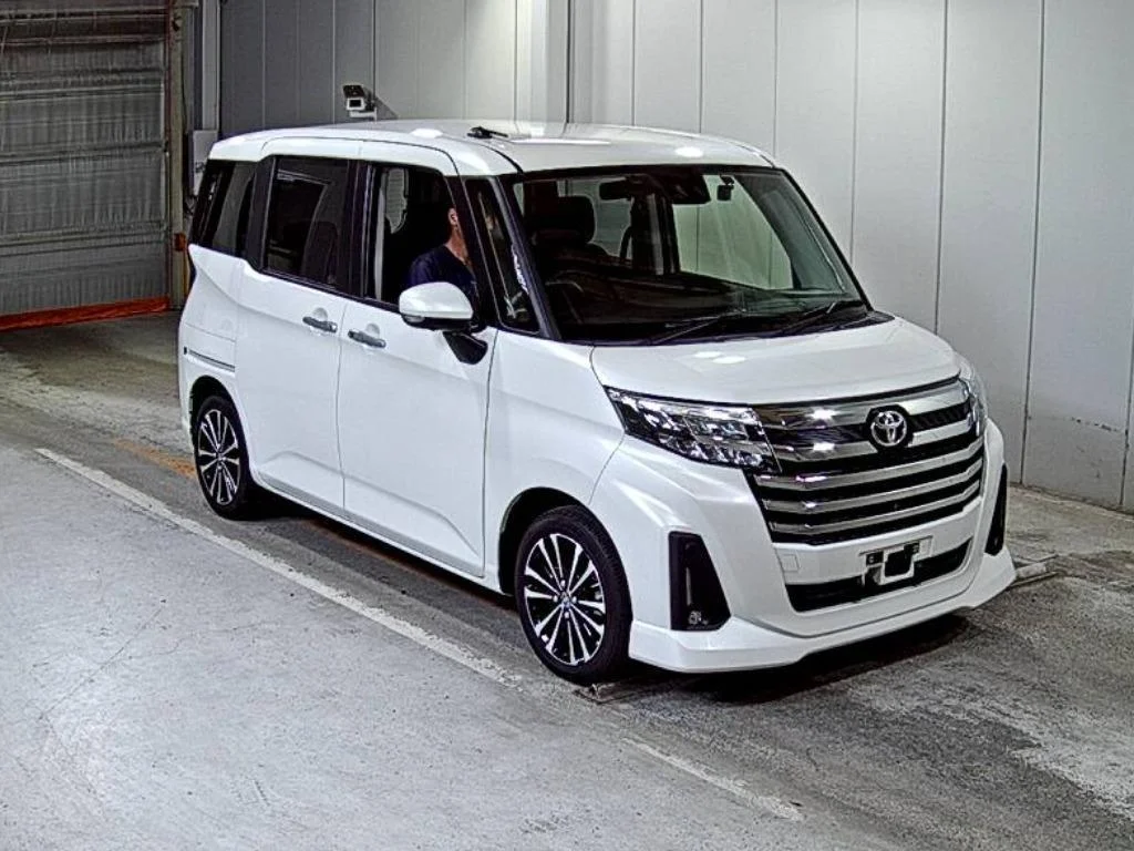 Toyota Roomy M900A 2024
