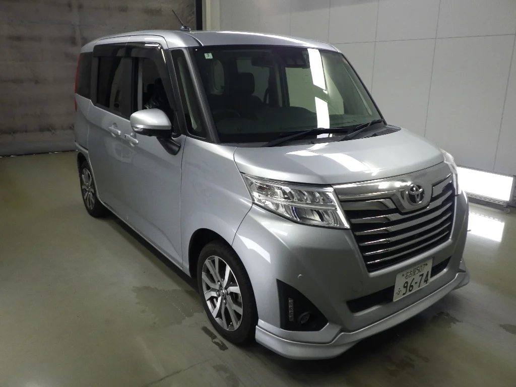 Toyota Roomy M900A 2020